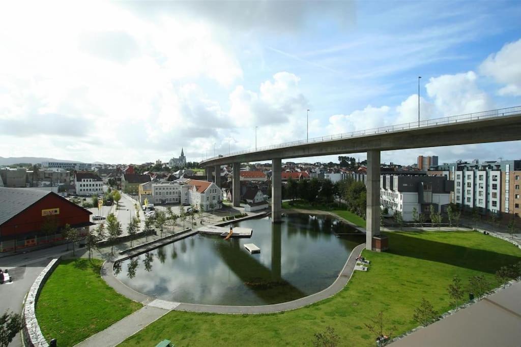 Spacious Waterfront Apartment With Free Parking - Upgraded 2024 Stavanger Extérieur photo